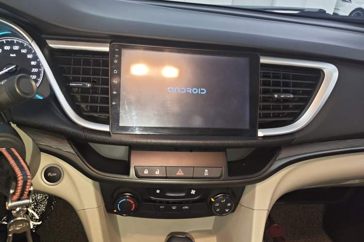 Used Buick GT 2017 15N Automatic Elite Version Audio And AC Panel