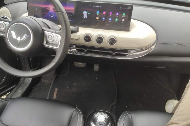 Used Wuling Bingo 2023 333 km Lingxi Connected+ Version Center Console