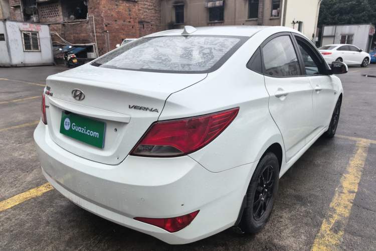 Used Hyundai Verna (older generation) 2014 1.4L Manual Smart GLS Trim
