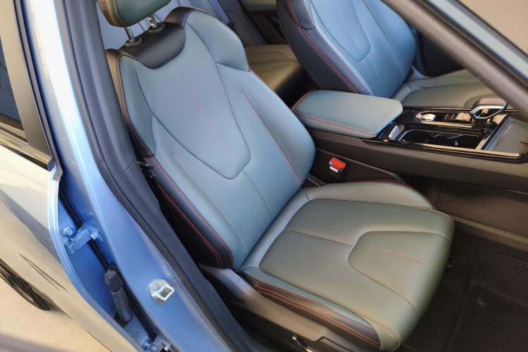 Used Geely Auto Emgrand X7 Sport 2024 1.5TD Prestige Edition