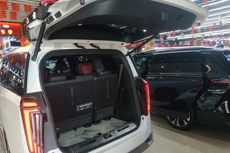 Used GAC Trumpchi M8 2023 Zongshi Series 400T Flagship Edition Trunk