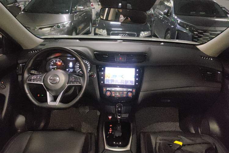 Used Nissan X-Trail 2022 2.0L Two-Wheel Drive Smart Connect & Comfort Edition