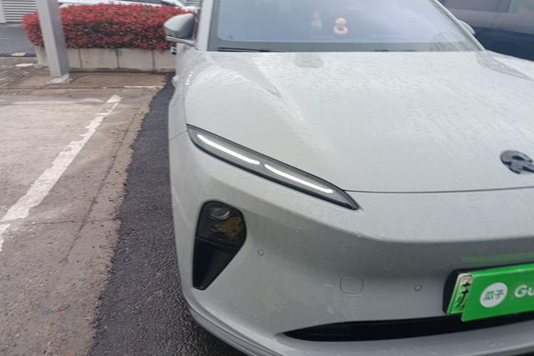 Used Nio ET5T 2024 75kWh Touring Right Front Headlight