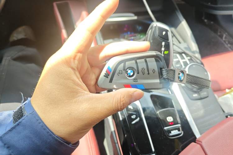 Used BMW 5 Series 2021 Restyled 530Li Luxury Edition M Sport Package Vehicle Key