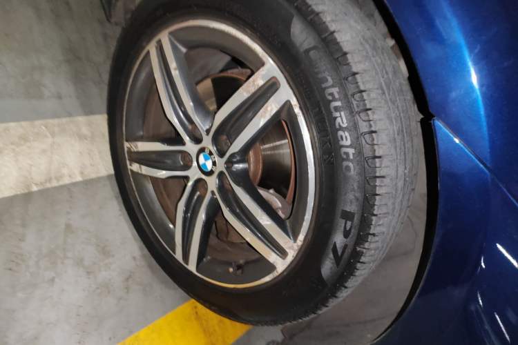 Used BMW 2 Series Gran Tourer 2015 218i Sports Design Package Right Front Wheel Hub
