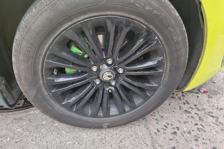 Used Kia Cadenza 2013 2.4L Business Sunroof Version China IV Standard Right Front Wheel Hub