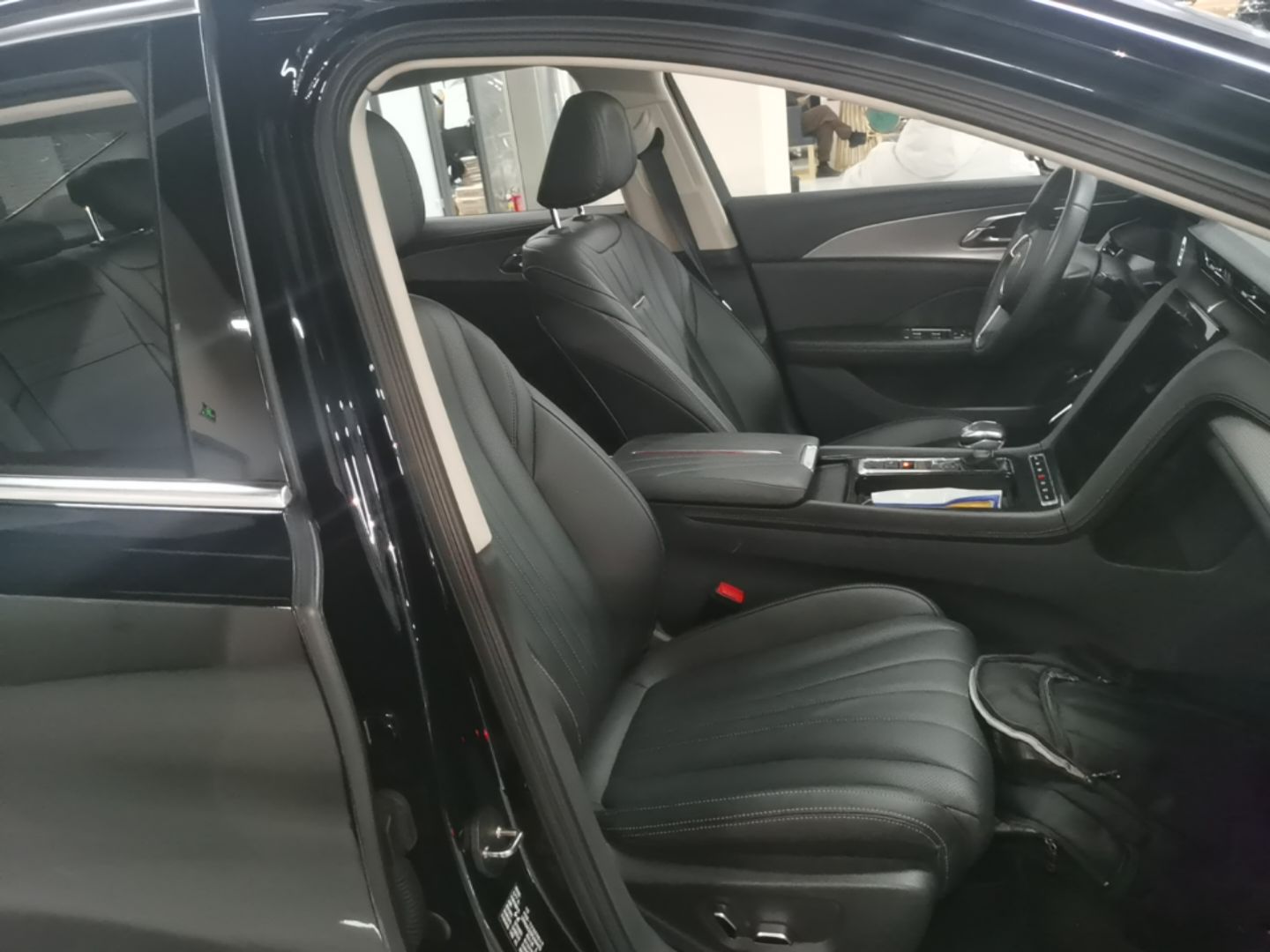 Hongqi H5 2024 1.5T DCT Smart Connect Flagship Edition - Chinese Trim Yun — снимка 19
