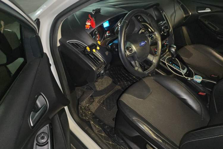 Used Ford Focus 2012 Hatchback 1.6L Automatic Fashion Edition