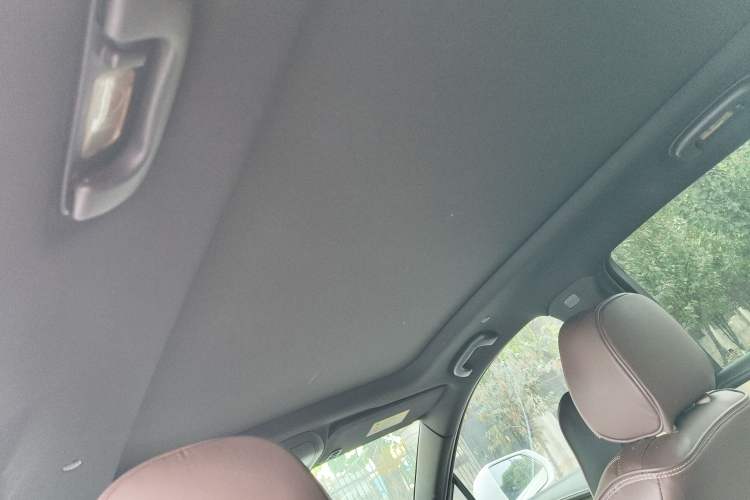 Used Cadillac XT5 2017 Anniversary Edition 28T Four-Wheel Drive Tech Model Headliner