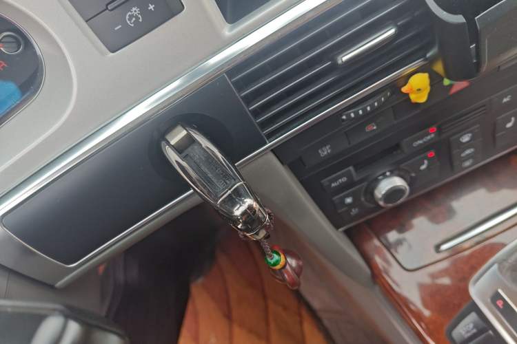 Used Audi A6L 2011 2.8 FSI Luxury Model
