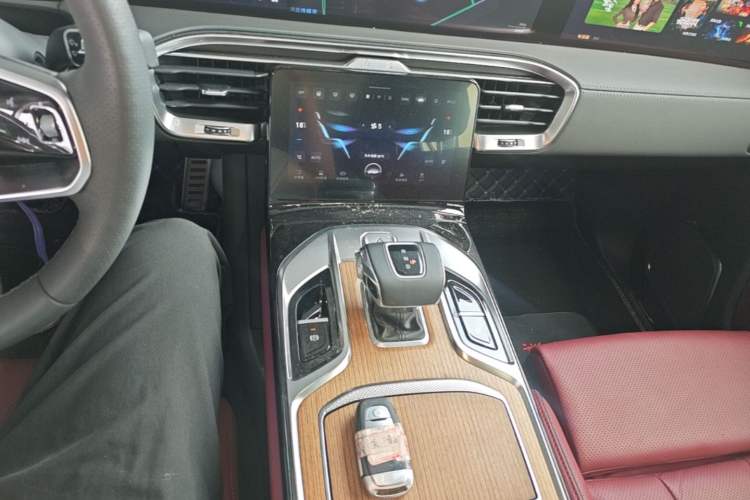 Used Hongqi E-HS9 2022 660 km Range Flagway Edition Six Seats