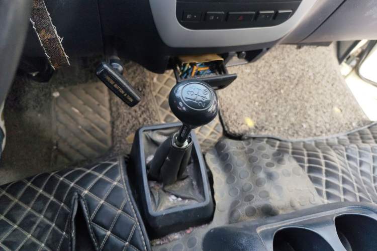 Used Golden Dragon Hiace 