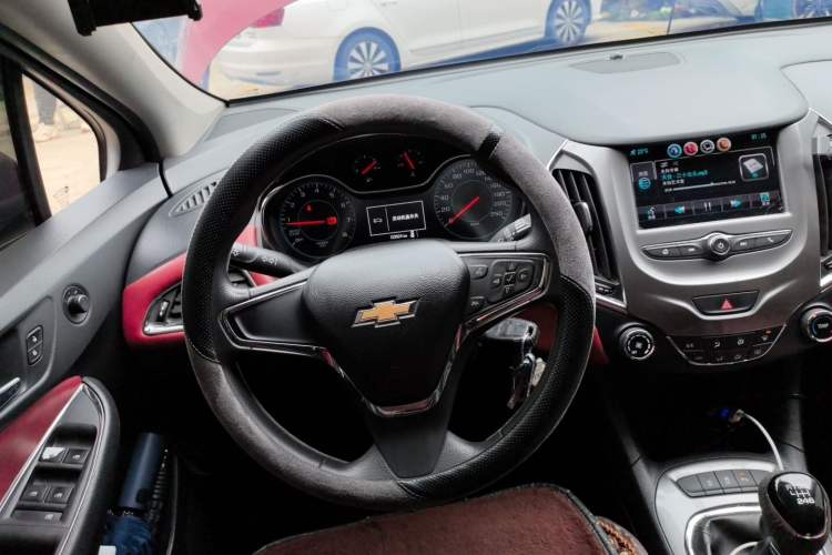 Used Chevrolet Cruze 2018 Revised Version 320 Manual Xuanfeng Edition
