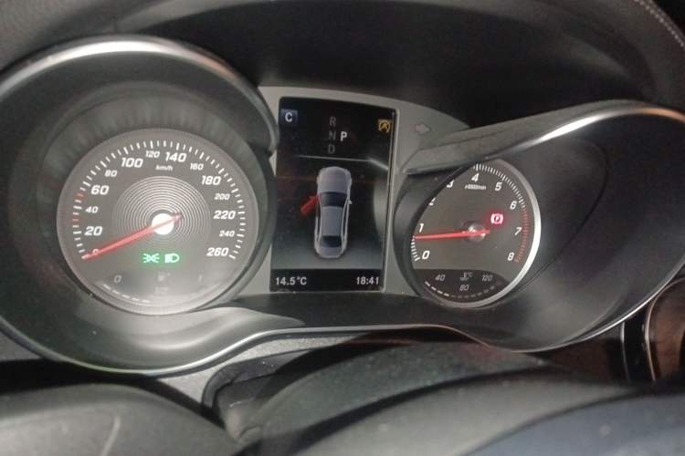 Used Mercedes-Benz C-Class 2018 C 180 L Fashion Edition Sport Version Instrument Cluster