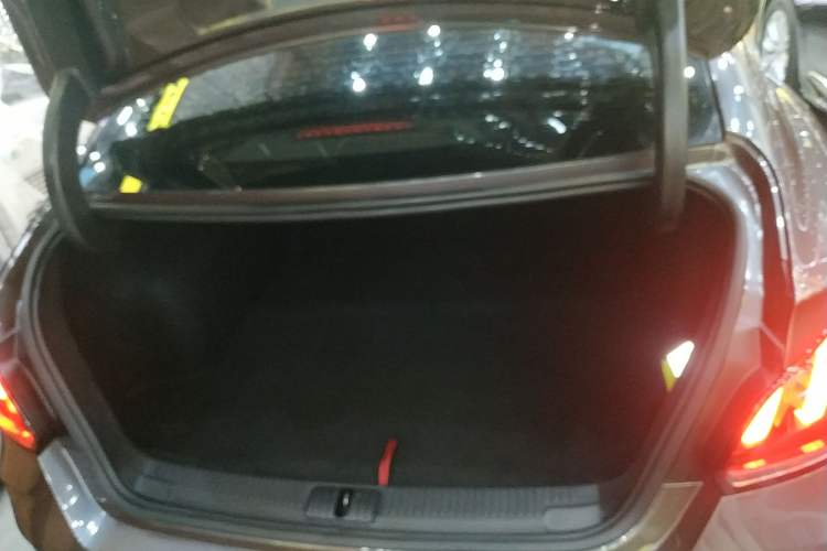 Used MG 5 2021 180 DVVT CVT Youth Luxury Edition