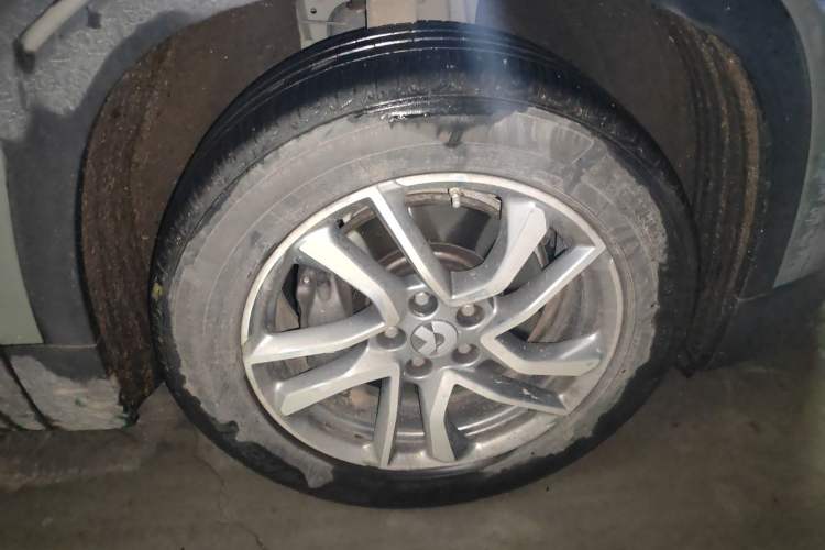 Used Nio EC6 2020 430 km Sport Version Right Front Wheel Hub