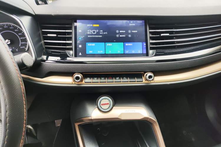 Used Haval H6 2021 1.5 GDIT Automatic Champion Edition Audio And AC Panel