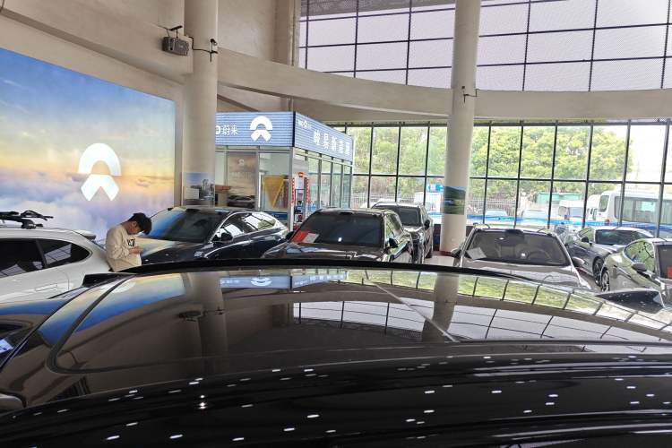 Used Nio ES7 2024 100kWh Signature Edition Roof