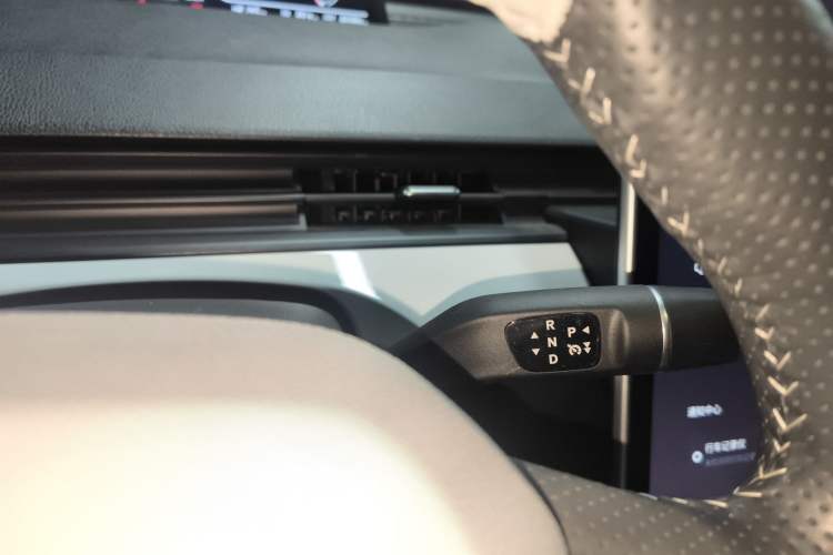 Used NETA AYA 2023 401 Gear Lever