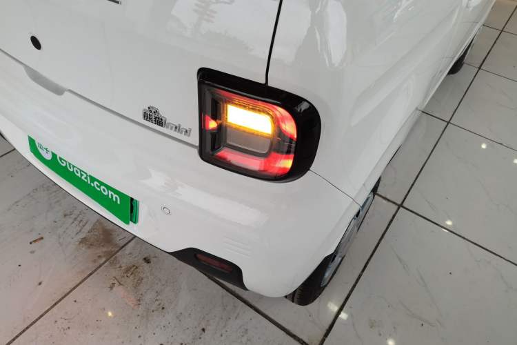 Used Geely Galaxy Panda 2024 Panda Mini 200km Endurance Bear
