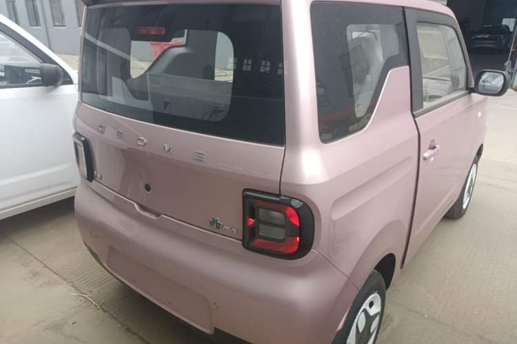 Used Geely Galaxy Panda 2025 210 km – Yuanqi Bear