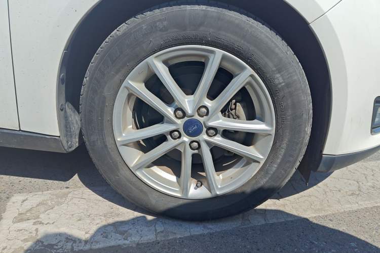 Used Ford Focus 2018 Hatchback Classic EcoBoost 180 Automatic Elite Model