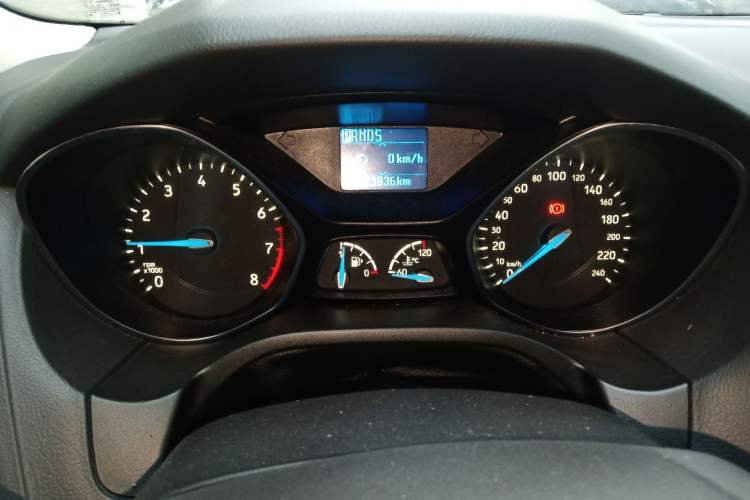 Used Ford Focus 2015 Hatchback 1.6L Automatic Fashion Edition
