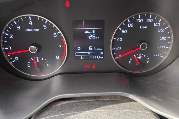 Used Kia KX Cross 2017 1.4L MT GLS
