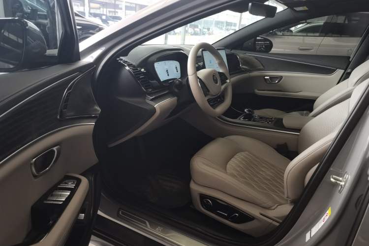 Used BYD Han 2025 DM-i Intelligent Driving Edition 125KM LiDAR Flagship Model