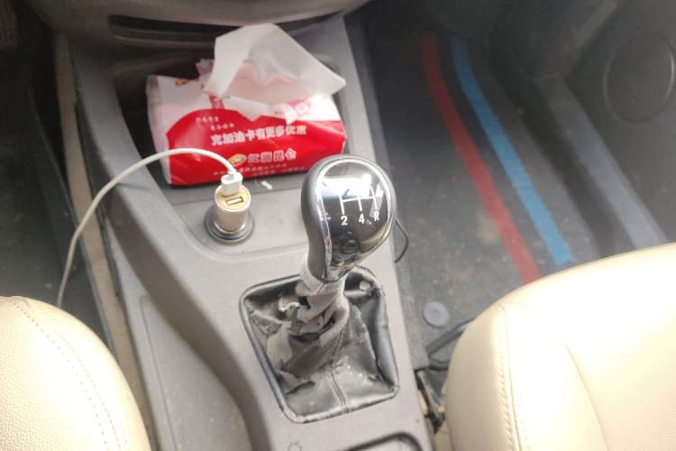 Used Wuling Hongguang 2014 1.5L S Standard Version Gear Lever
