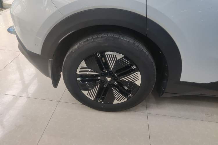 Used Deepal S05 2026 Model 520Max Pure Electric Edition Right Rear Wheel Hub