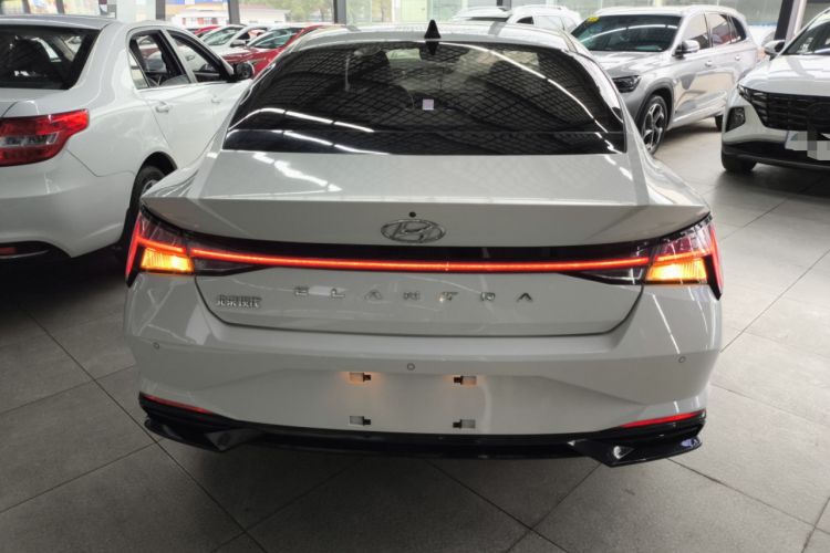 Used Hyundai Elantra 2021 1.5L CVT LUX Prestige Edition