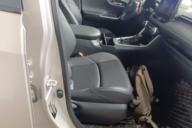 Used Toyota Wildlander 2022 2.0L CVT Two-Wheel Drive Luxury PLUS Edition