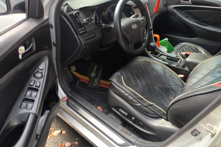 Used Hyundai Sonata 2011 2.0L Automatic Luxury Edition
