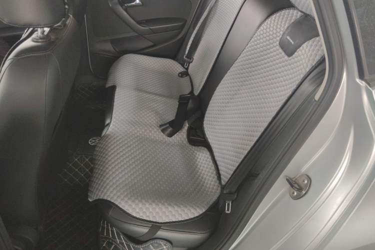 Used Volkswagen Polo 2011 1.6L Automatic ZhiKu Edition Left Rear Seat