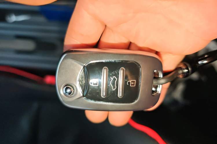 Used Wuling Yangguang 2026 Model, 440km Bus Comfort Edition, 6 Seats Interior 1