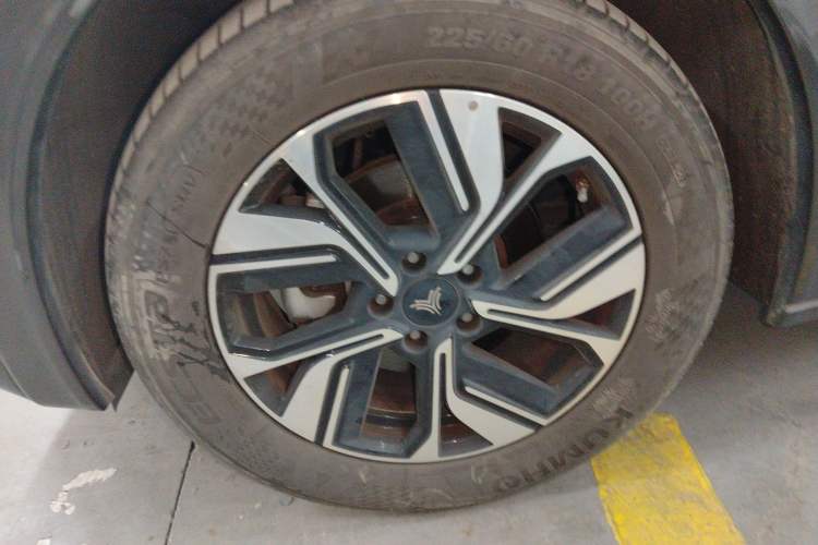 Used NETA U 2022 NETA U-Ⅱ 500 Lithium Iron Phosphate Left Front Wheel Hub