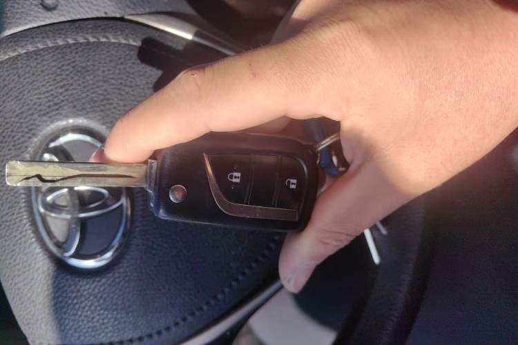 Used Toyota RAV4 2013 2.0L CVT Two-Wheel Drive Urban Edition