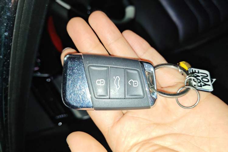 Used Volkswagen FAW-Volkswagen CC 2020 330TSI Glamour Edition China VI Standard Vehicle Key