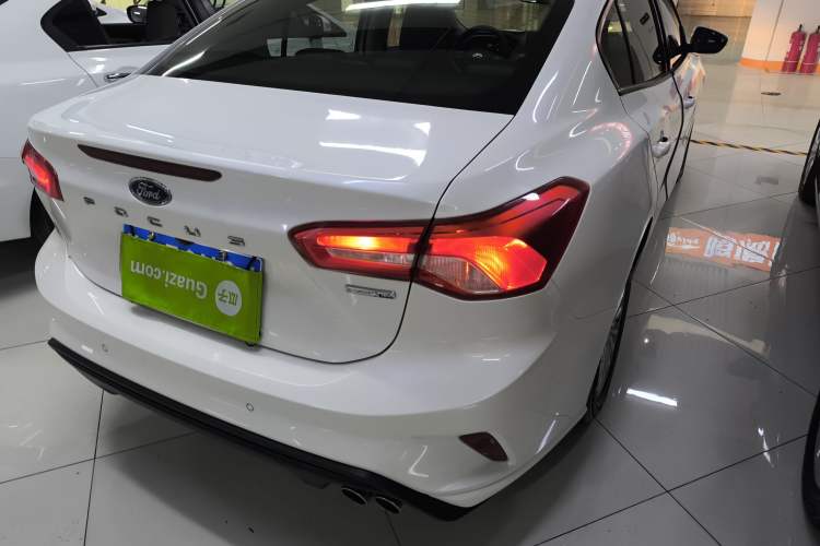 Used Ford Focus 2020 Sedan EcoBoost 180 Automatic Trend Edition