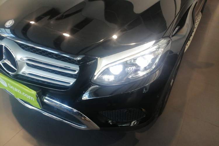 Used Mercedes-Benz GLC 2016 GLC 300 4MATIC Dynamic Model
