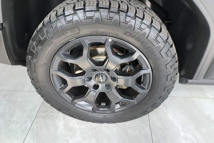 Used Formula Leopard 5 2023 Cloud Ride Flagship Edition Right Rear Wheel Hub