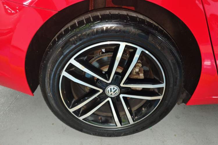 Used Volkswagen Lamando 2019 280TSI DSG Comfort Edition China V Standard Right Rear Wheel Hub