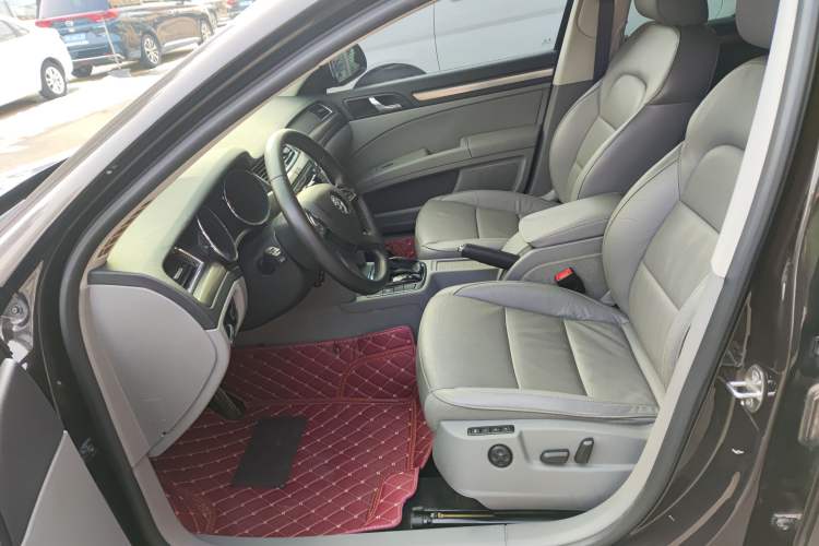 Used Skoda Superb 2013 1.8TSI Automatic Yashi Edition