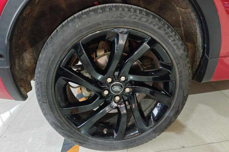 Used Land Rover Discovery Sport 2019 240 PS SE Dynamic Version China V Standard Right Rear Wheel Hub