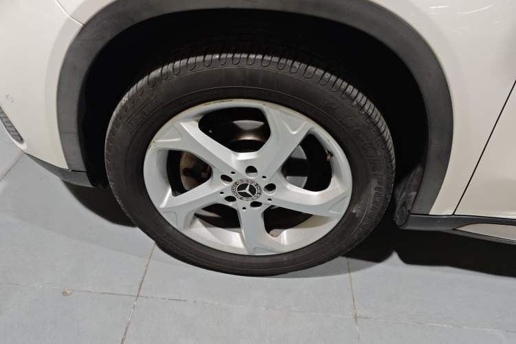 Used Mercedes-Benz GLA 2017 GLA 200 Sport Edition Left Front Wheel Hub