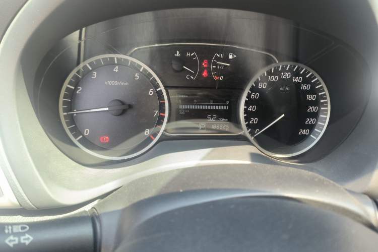 Used Nissan Sylphy 2016 1.6 XL CVT Deluxe Edition Odometer Close Up