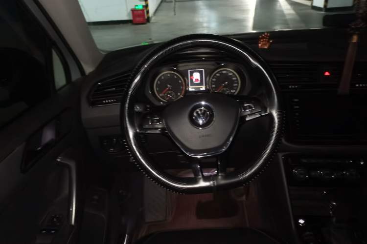 Used Volkswagen Tiguan L 2019 Revised 330TSI Automatic Two-Wheel Drive Smart & Luxury Edition China VI Standard