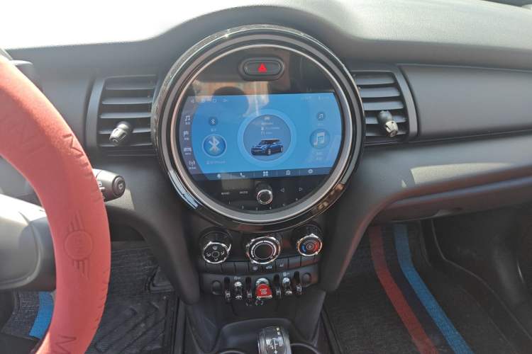 Used MINI 2015 1.2T ONE Five-Door Edition Audio And AC Panel