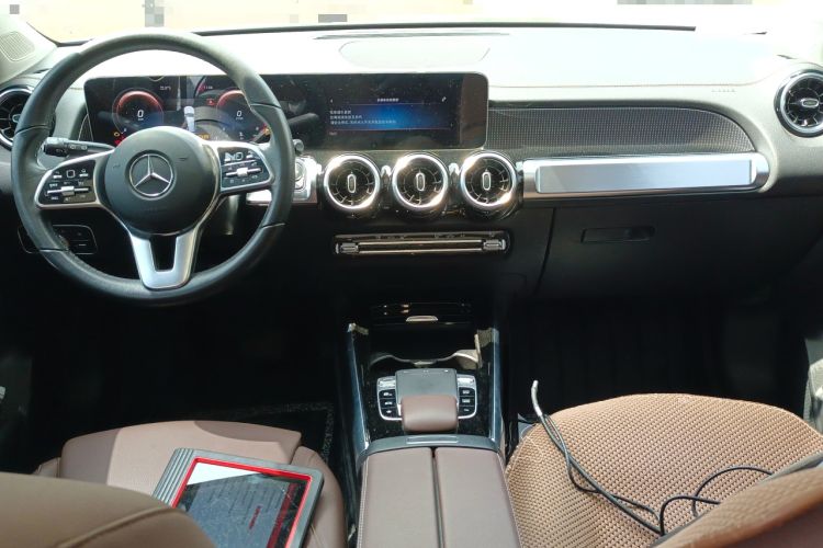 Used Mercedes-Benz GLB 2020 GLB 200 Dynamic Edition Center Console